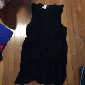 Black sleeveless tiered dress
